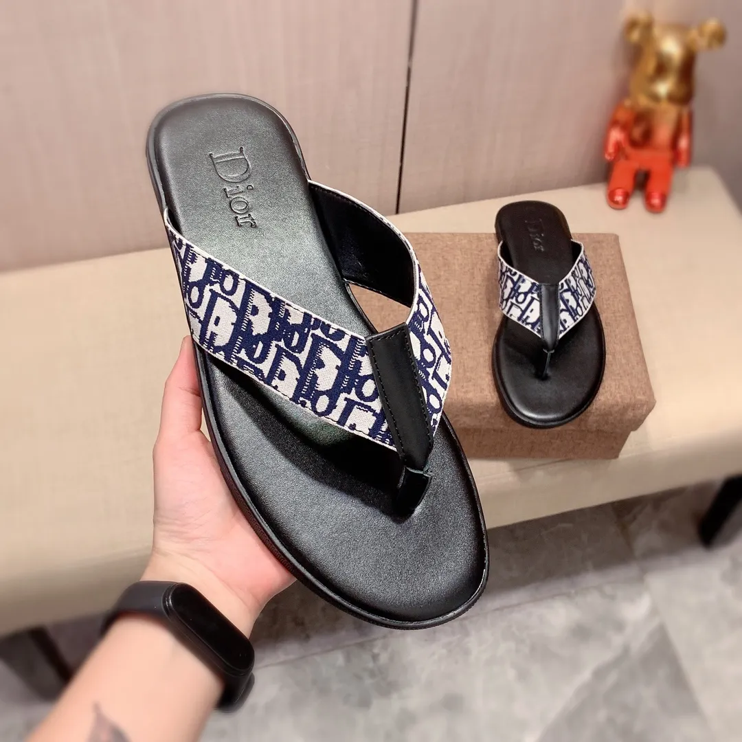 Slippers: New model factory price 220: 🎩🎩🔥🔥《Dior* 》【High·Version】Series of slippers, top purchasing agent🔍🔍Men's 2020 counters are on sale at the same time, imported from Italy, original selected cowhide, exquisite workmanship,), sole: (super comfortable) original factory special supply Original sole, ⚠️Exclusive double-layer movable molded sole, super comfortable⚠️, real shot 🎬The real thing is more beautiful🔍🔍original quality, you can go in and out of the counter at will, 266 positive code 38-44, long-term availability
